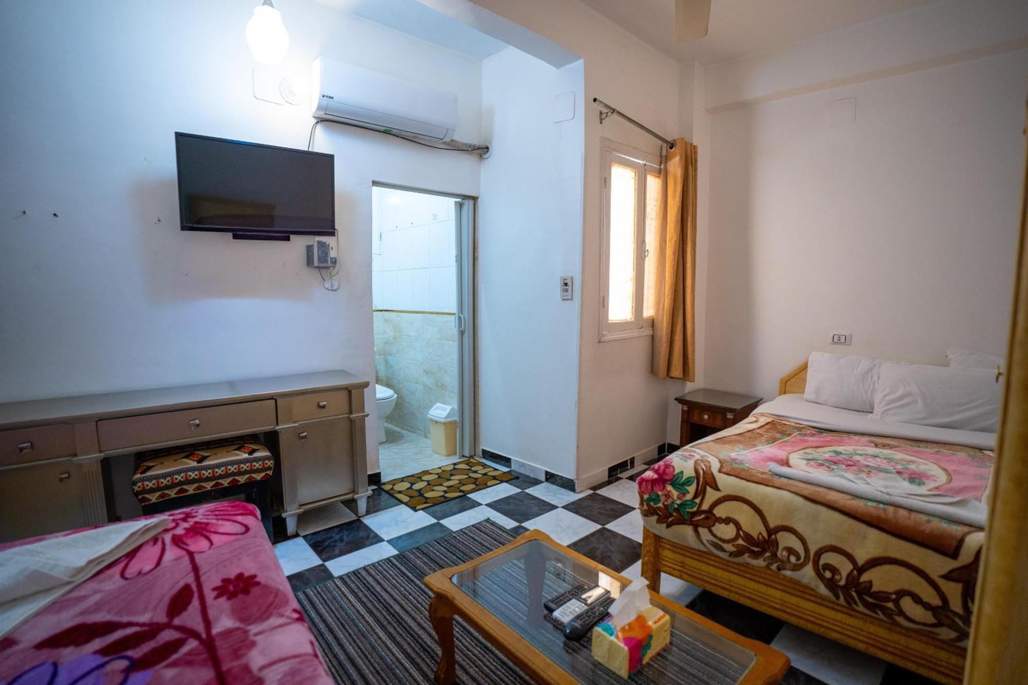 Venus Hotel Luxor 日本人 大歓迎 Kültér fotó