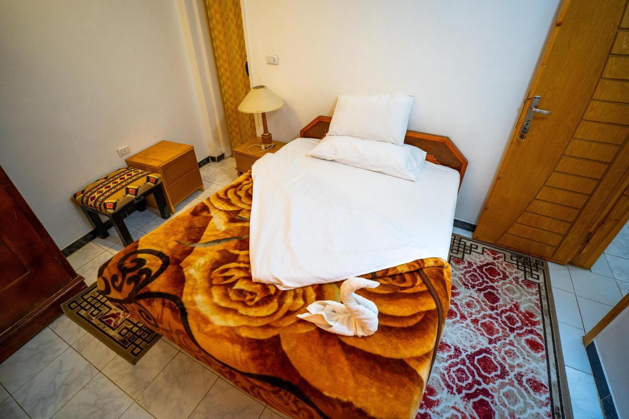 Venus Hotel Luxor 日本人 大歓迎 Kültér fotó