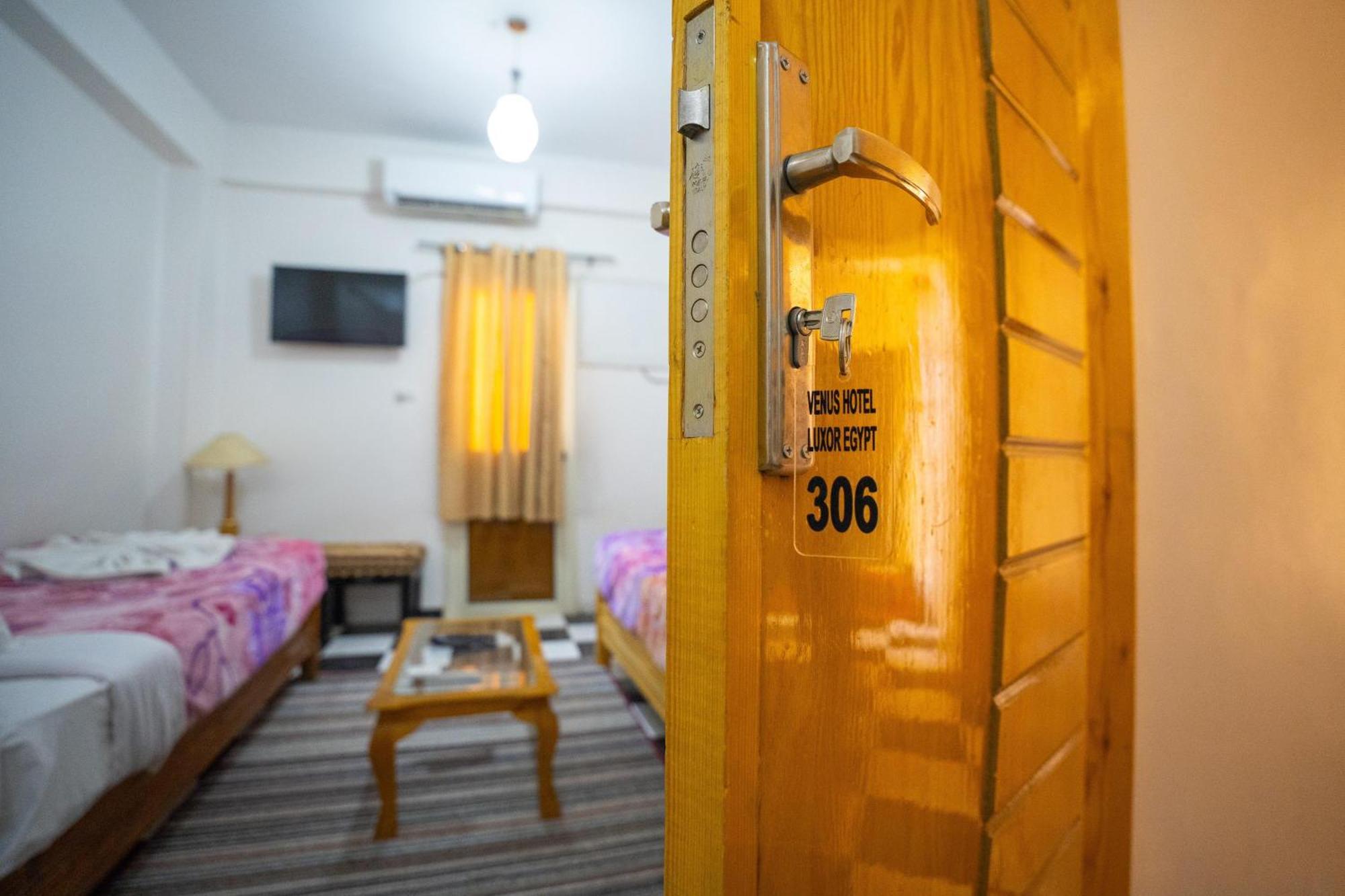 Venus Hotel Luxor 日本人 大歓迎 Kültér fotó