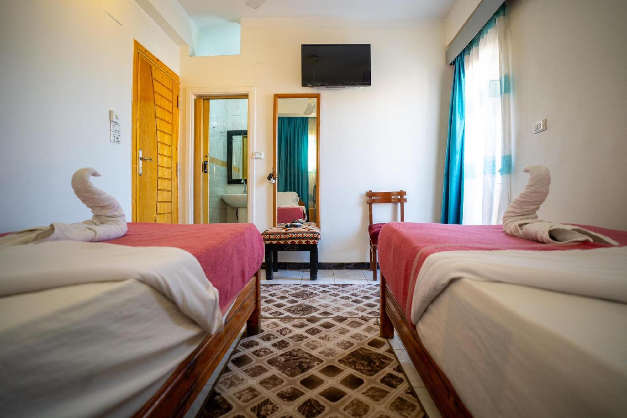 Venus Hotel Luxor 日本人 大歓迎 Kültér fotó