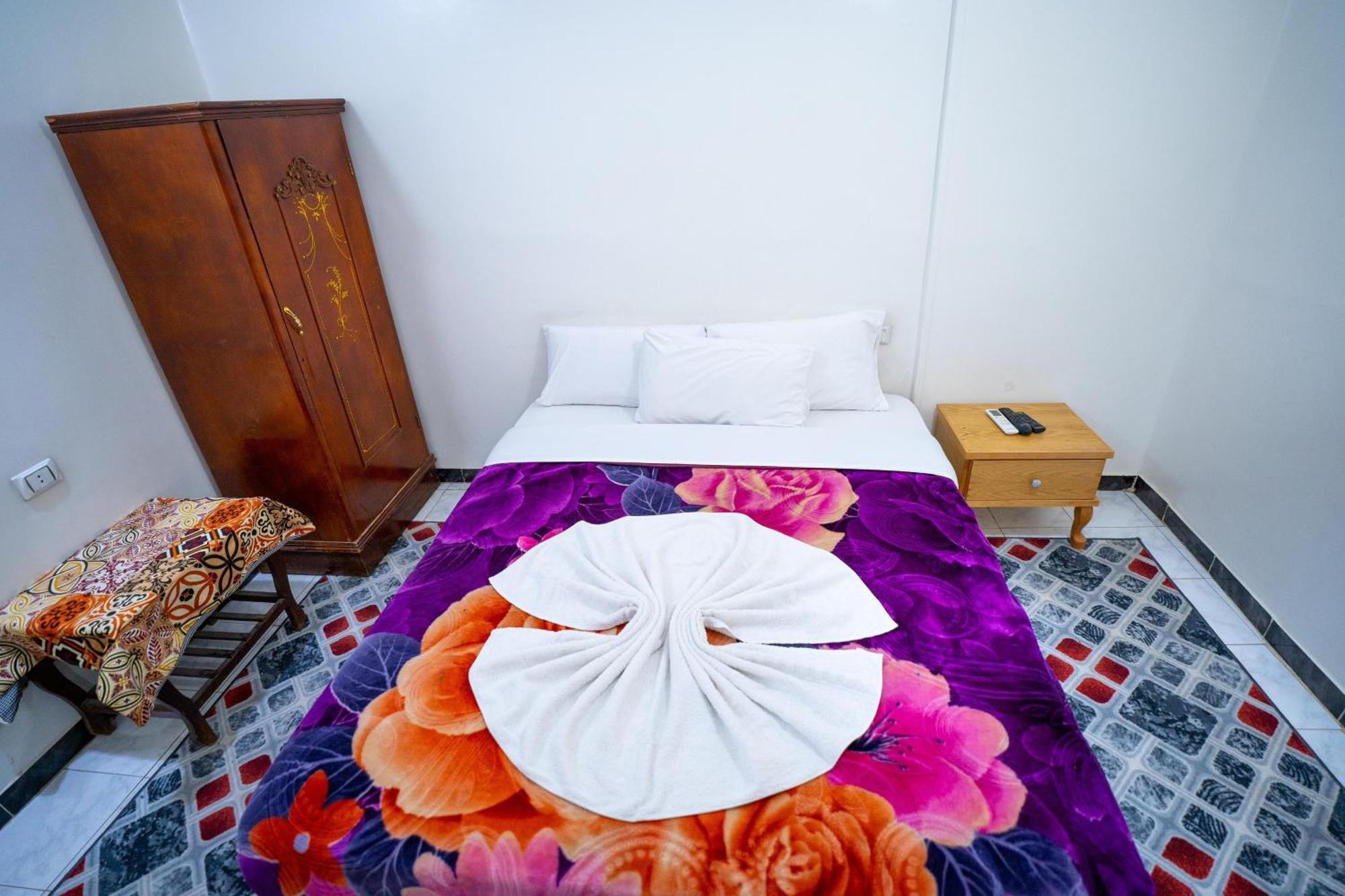 Venus Hotel Luxor 日本人 大歓迎 Kültér fotó
